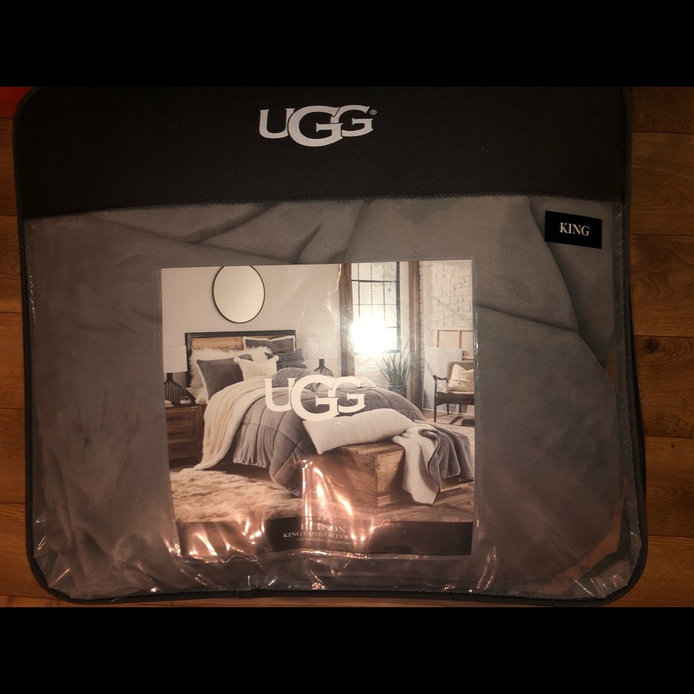 King size Ugg comforter set
